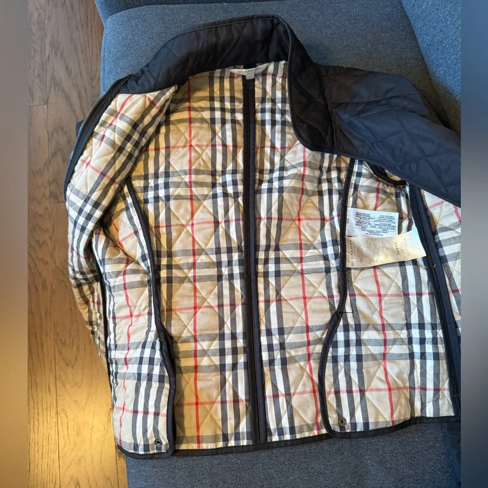 Burberry Women’s Quilted Black Jacket (Authentic) - Picture 2 of 9